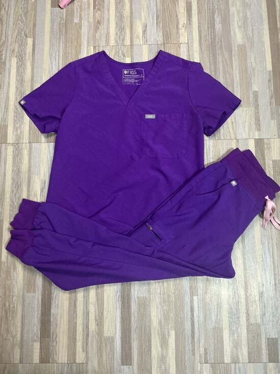 FIGS Other - FIGS Discontinued Ultra Violet Women's Scrub Set Catarina top Zamora joggers